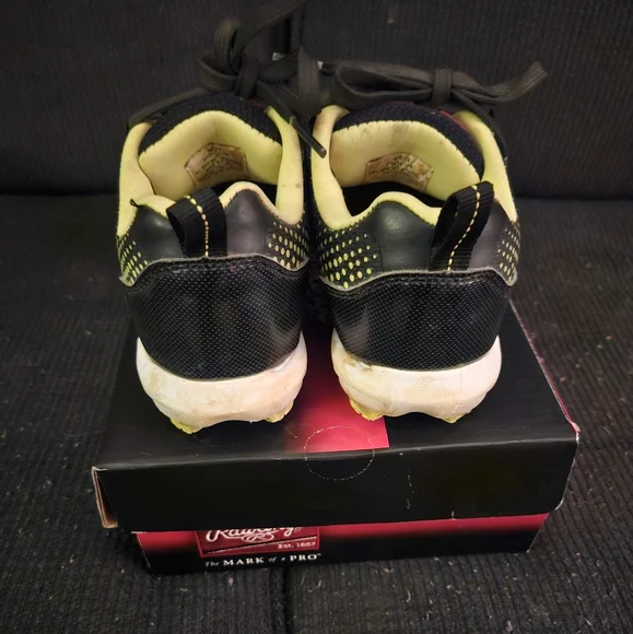 BASEBALL CLEATS - Picture 5 of 6